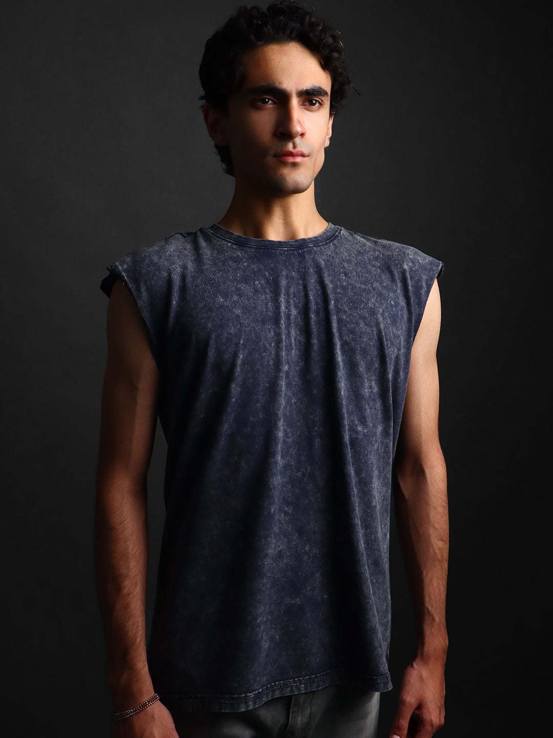 VINTAGE SLEEVELESS VEST #2