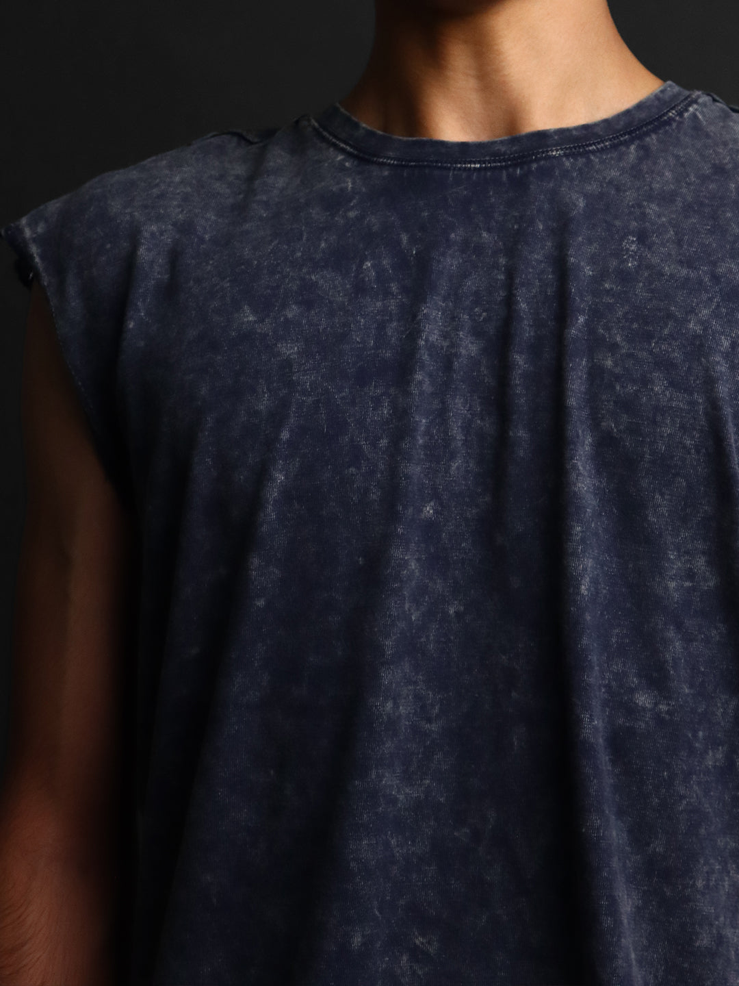 VINTAGE SLEEVELESS VEST #2