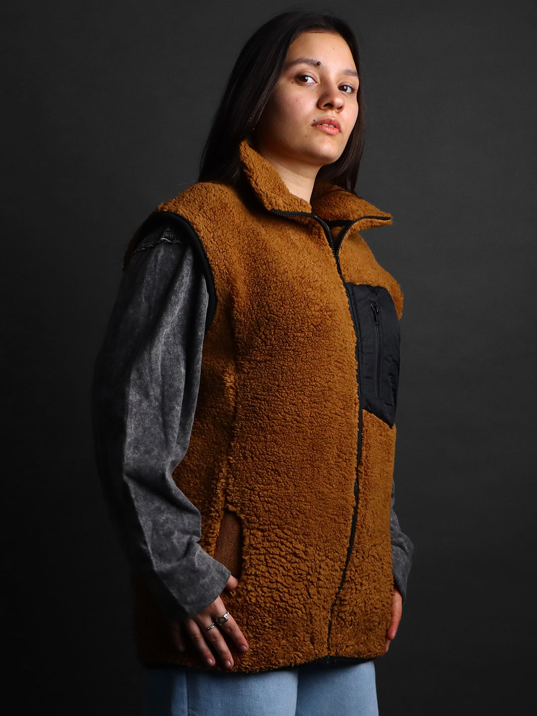 CLOUDFORM UNISEX SLEEVLESS FUR JACKET #18