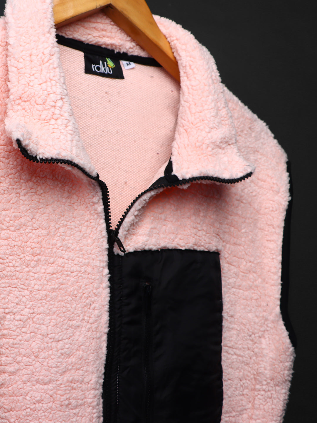 CLOUDFORM UNISEX SLEEVLESS FUR JACKET #24