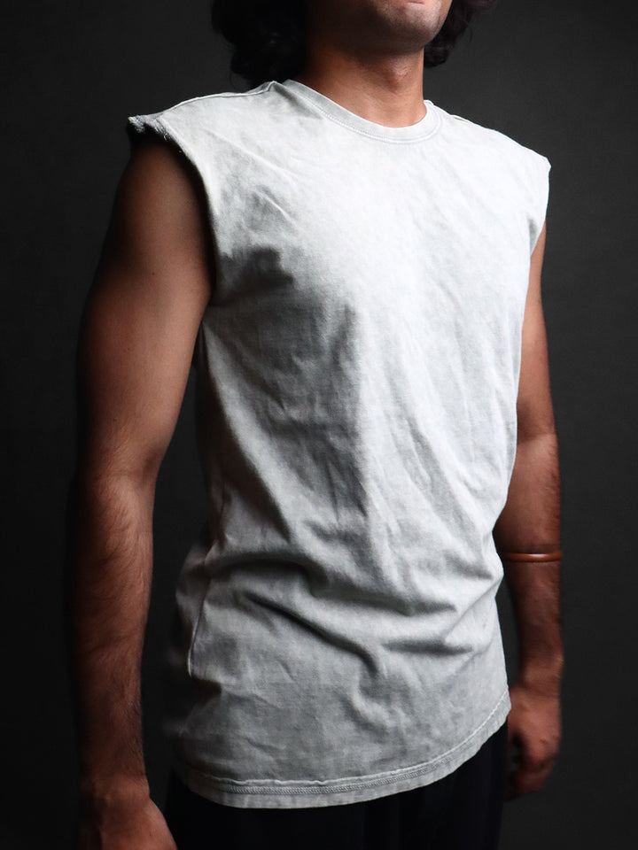 VINTAGE SLEEVELESS VEST #13