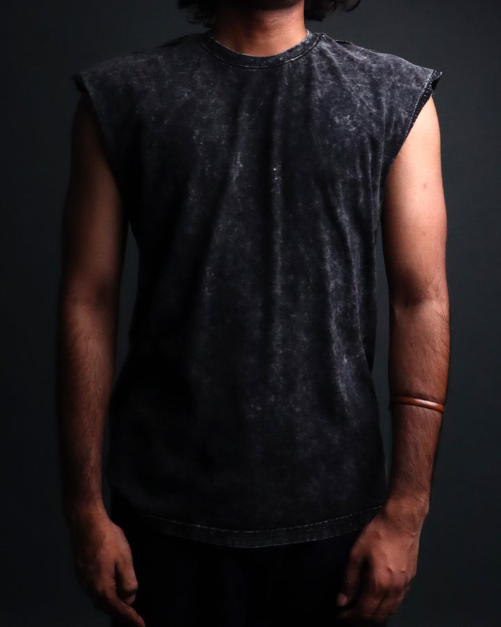 VINTAGE SLEEVELESS VEST #1