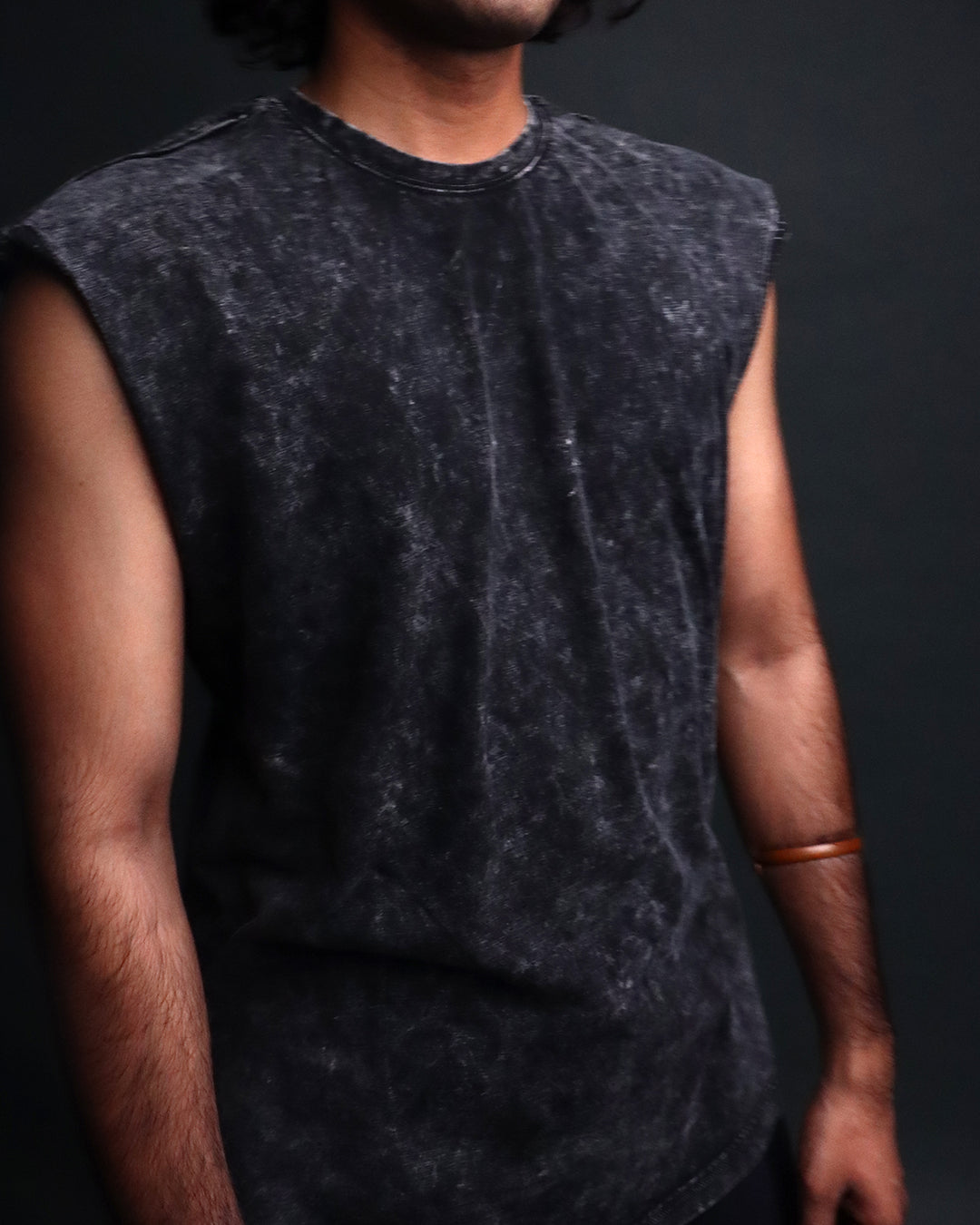 VINTAGE SLEEVELESS VEST #1