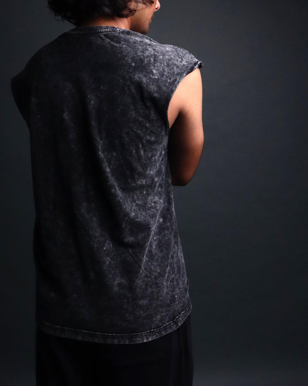VINTAGE SLEEVELESS VEST #1