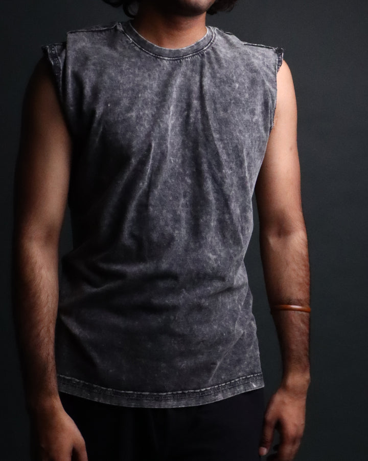 VINTAGE SLEEVELESS VEST #3